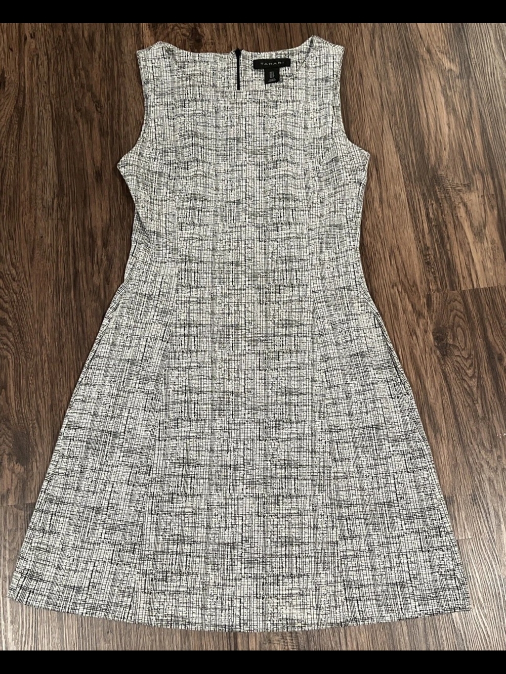 Tahari ASL Black and White Textured Sleeveless Midi Dress